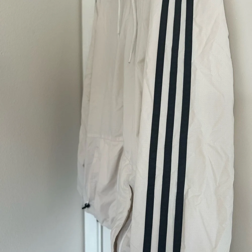 Adidas White Windbreaker Jacket - Picture 6 of 6